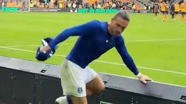 梦回巅峰！格拉利什助攻双响&2场4助攻，埃弗顿3:...