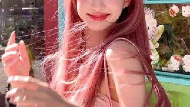 “正是漂亮的年纪当然要大方明媚的性感” #夏天 #发色 #拍照