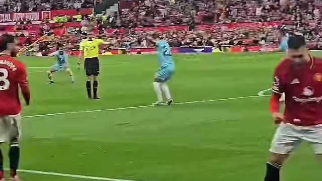 “哥们你让开，我来跟他杠”