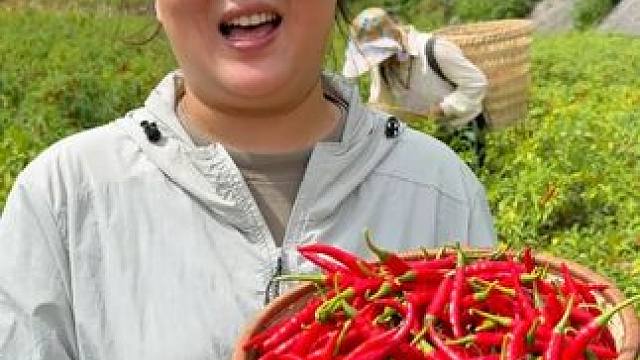 胖妹今天要把这一仓库货卖光！#为城市美食打call #重庆小面调料