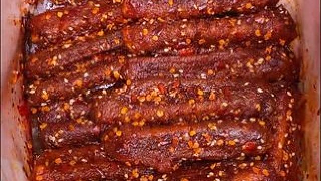 喜欢吃辣的，一定不要错过这个湖南的鸭翅中，爆辣过瘾纯辣不带一点甜味#追剧小零食 #零食推荐 #吃货必