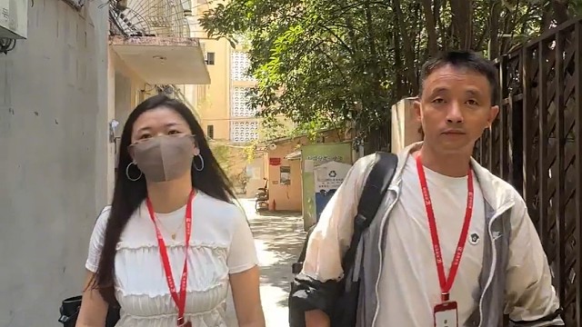 今天，我们走进了上海市静安区康定路戴老师的家。这份缘分始于朋友的热心引荐