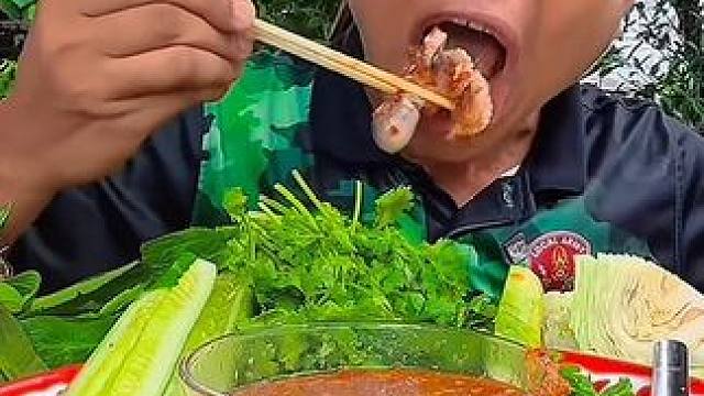 小八爪真的吃不够 #美食 #户外美食 #泰国美食 #内容启发搜索