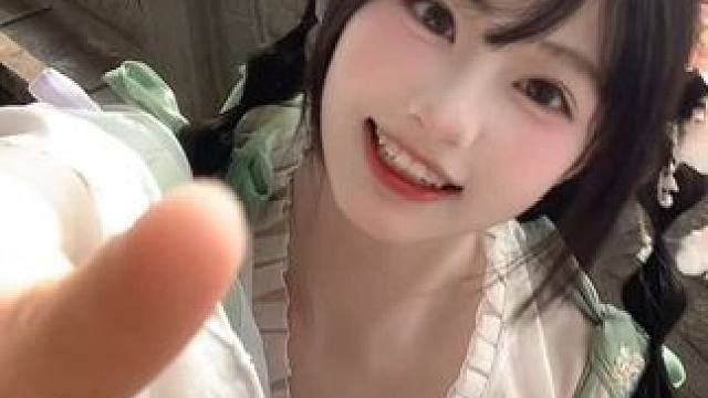 假装不见你 #甜妹 #汉服 #翻唱