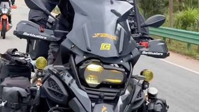 骑ADV都绕不开一台水鸟 你到底打算什么时候拥有 #摩旅#宝马1250ADV #宝马1300ADV 