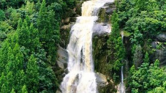 雨后的大山深处#自然奇观 #瀑布 #美不美你说了算 #感受大自然的鬼斧神工 #大好河山一起打卡