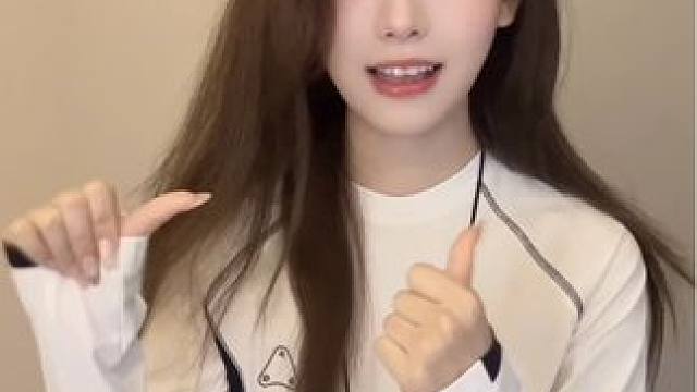 baby出现一下#手势舞 #甜妹