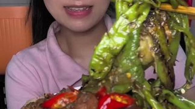 #减肥人的自律时刻 #美食分享 #虎皮辣椒
