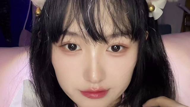 对不起啊宝宝，我以为我打游戏笨笨的像个bot你会觉得很可爱呢，