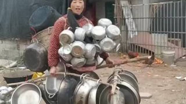 山卡卡里的农村大姐学费了开直播每天收获满满您还在恐播怕播不敢开播开播了不知说什么吗#记录真实生活 #