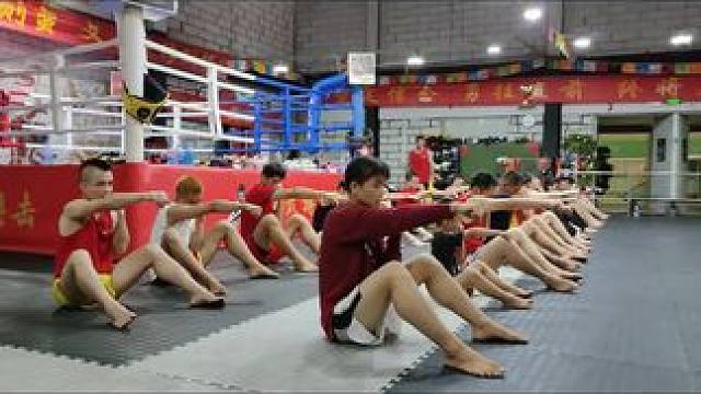 教练又不务正业了，要不要扣他工资？ #格斗 #日常训练