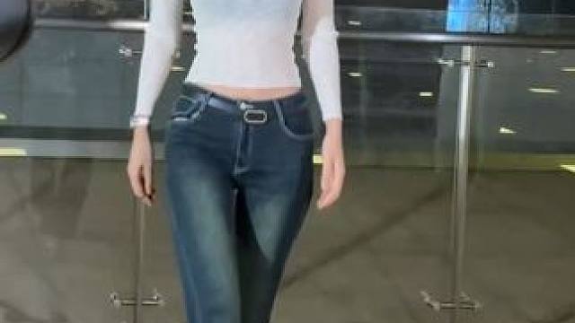 画大饼谁不会呢叫我声姐姐，姐以后给你买意大利炮#牛仔裤 ##辣妹穿搭