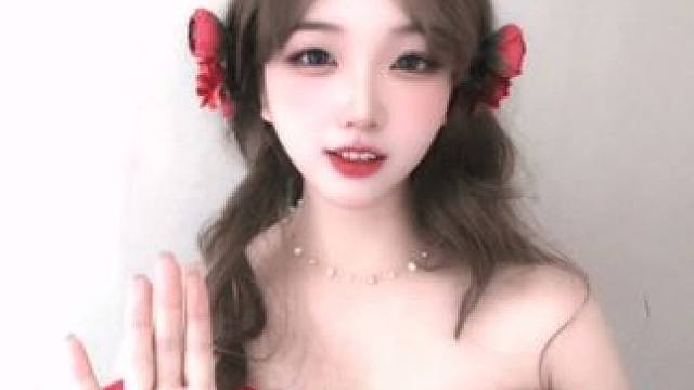 喜欢你 大概就是在心里放弃了一千次 只要你回头一次 我就会重新爱你#自拍 #颜值 #氛围感 #手势舞