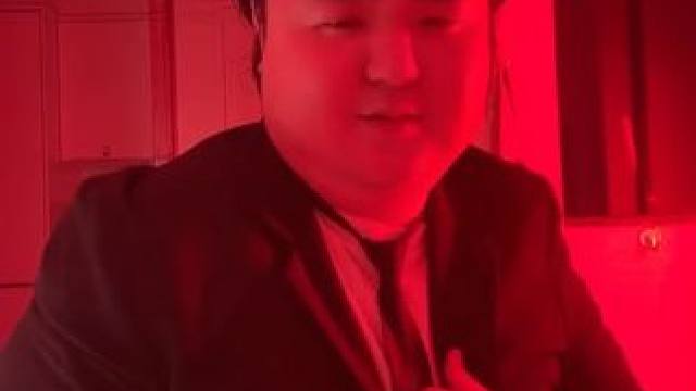 有我这样的老公你几点回家？ #陈伯全能王 #水龙头变装 #迷死他伯冰