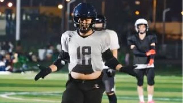 我也是被逼的
 
#美式橄榄球 #训练 #橄榄球 #猛男必看 #荷尔蒙