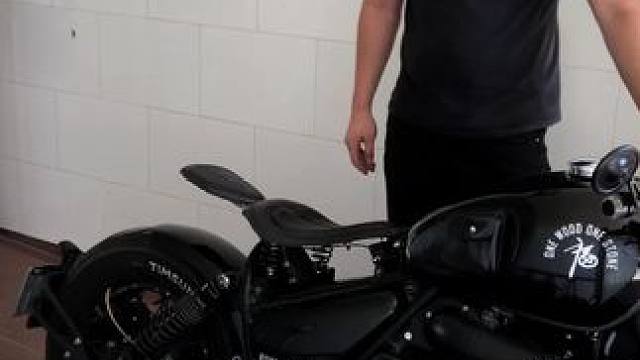 这小折叠座垫应急还是挺好用的 #长江700 #长江450 #长江400 #bobber #复古机车