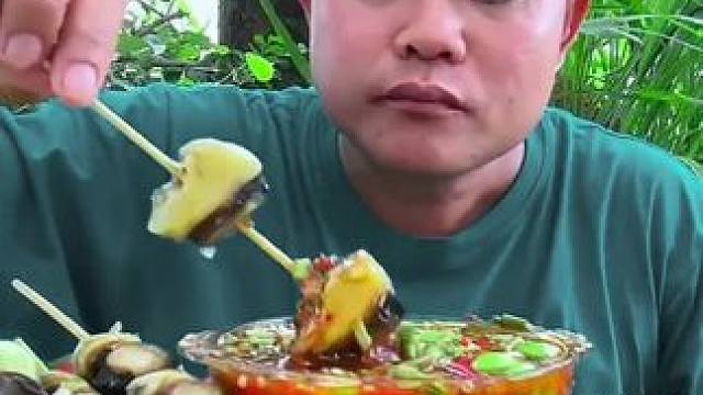 臭豆酸辣酱汁️大号田螺肉 #我是美食创作者 #泰国大叔#泰国美食#内容启发搜索#种草激励计划