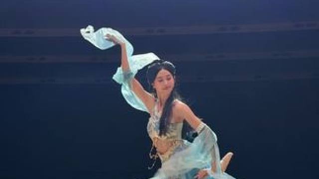 彷佛置身于古西域繁忙的商道上 #敦煌舞