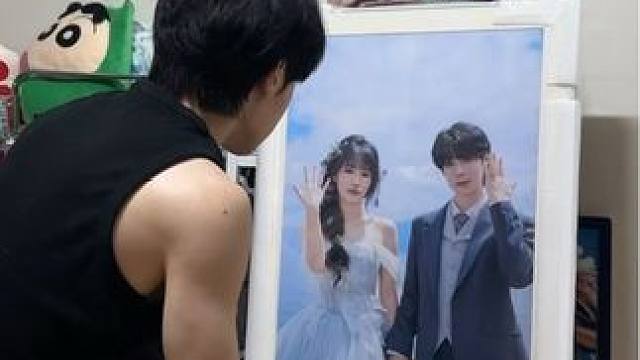 韩国老公看到我们婚纱照时的反应 #婚纱照#搞笑#中韩夫妇#vlog