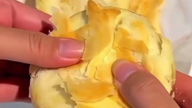 黄庄月饼：“我承认我之前声音大了点…” ️ 没想到你这个“土特产”这么好吃！是我冒犯了！ 家人们，没