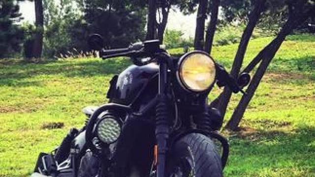 长江还是配这个弹簧皮革的复古座垫舒服 车友说比换减震便宜效果还好！ 
#长江400 #长江450 #