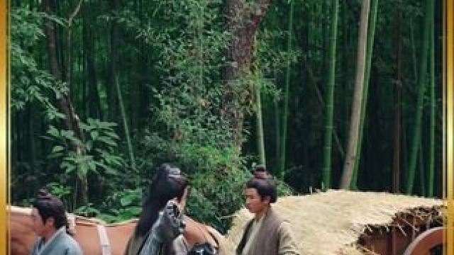 叶逍遥戌边十年战功卓著 归乡途中与女儿小七救下微服私访的皇帝赵观澜，后被其设计参加比武招亲，与长公主