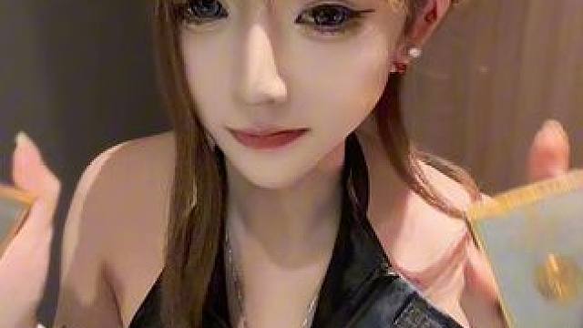 我真爱粉别骂真爱芙蓉王#抽象 #吸烟有害健康 #甜妹 #芙蓉王