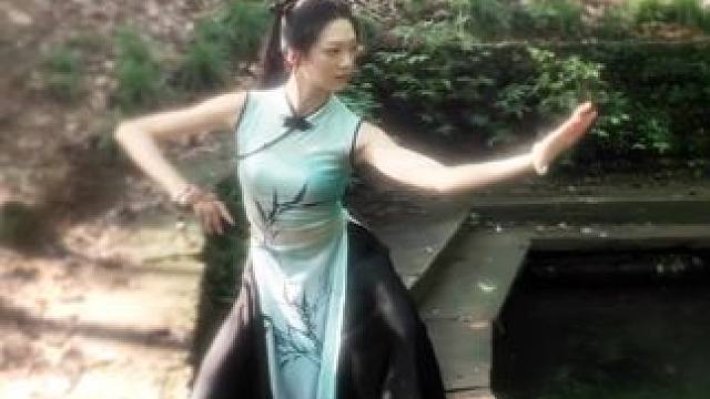 “道生一，一生二，二生三，三生万物” #国风古韵 #变装 #舞蹈 #牵丝戏