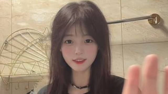 练了n遍依旧忘动作 #手势舞 #甜妹 #鸽子摇