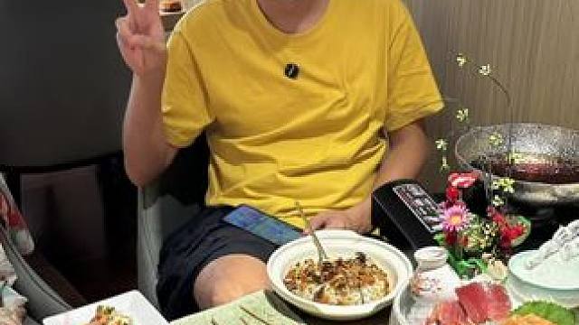 和平市中心的日料真合适#日料 #滨江道 #三文鱼 #甜虾 #寿喜烧