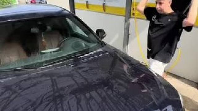 洗车必备这个擦车毛巾 一擦就干净还不留水痕 让你省事省力#汽车好物 #擦车毛巾