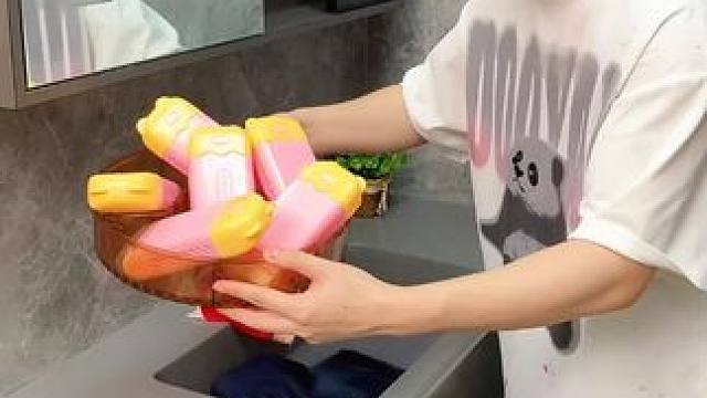 多功能起泡肥皂盒 手洗衣服一定少不了这个#肥皂起泡器 ，起泡很丰富不打滑，可以把肥皂用的一点都不剩，