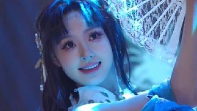 这样子的紫萍妹妹，谁看了不迷糊！这就是劫舞第二期节目，今晚18:00精彩继续！来直播间和劫妹一起鉴赏