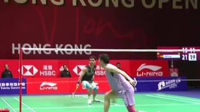 李诗沣夺得香港公开赛冠军，国羽男单时隔13年重夺港公男单冠军！国羽本站开五金店！李诗沣 21-15、