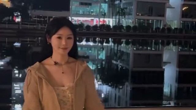 夜深了，该出来工作了