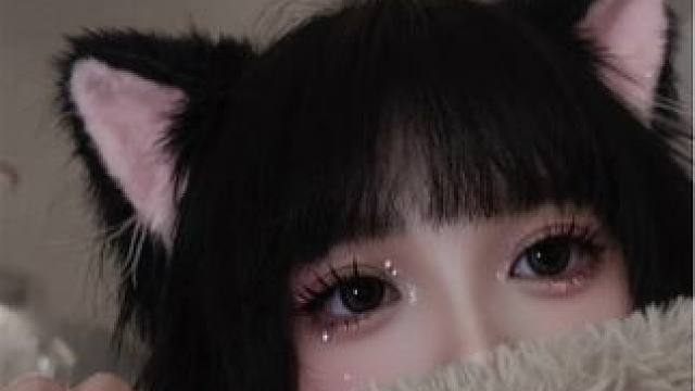 晚安啦喵～ 想吃我做的中秋月饼和曲奇的进粉丝群哦！