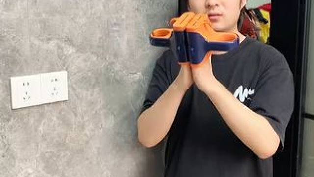 吹风机置物架 家里的吹风机总是没地方放，就入手了这个吹风机架，这下终于可以解放双手啦!#吹风机架  