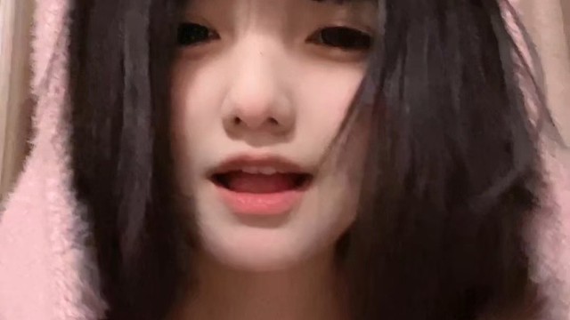 但她的笑真的好甜