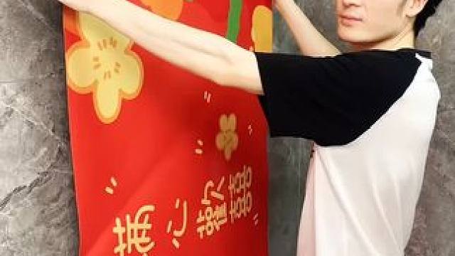 可伸缩拖鞋架 不用打孔粘胶就能上墙固定的拖鞋架，可伸缩的设计，足够收纳全家人的拖鞋，不占地方，还能当