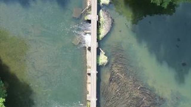 这个地方来来走走几批人，都没有钓到鱼。希望多少有点帮助。 正确的步骤能增加爆护的几率#溪流钓 #溪石