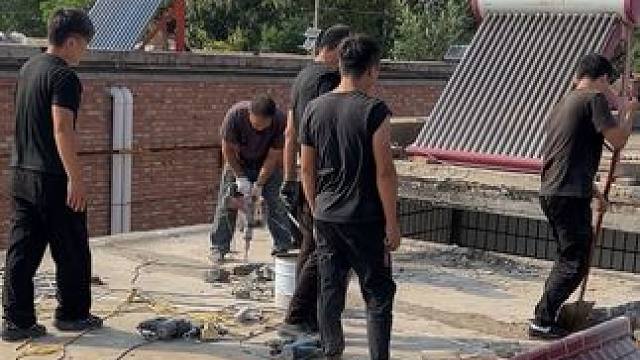 拆房顶#旧房改造 #旧房改造翻新 #施工现场实拍 #拆房顶