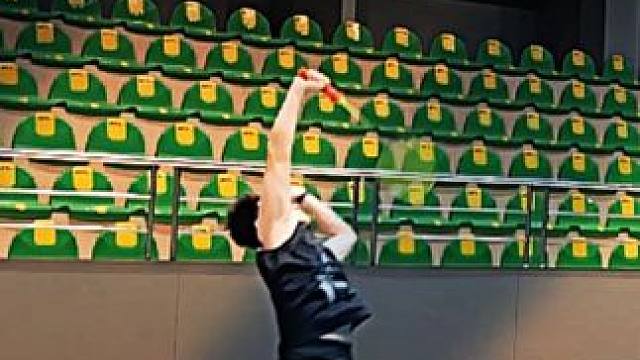 又到了听罗生门的季节... #羽毛球 #转场 #单打