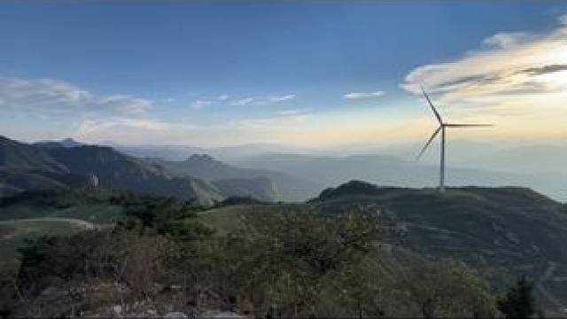 喜欢这东西还真是不用理由#硬派越野牧马人 #马丁公路 #大山里的风景就是这么美 #牧马人jeep