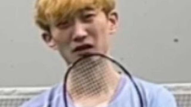 当你想认真打球时，你的朋友们 #羽毛球 #搞笑 #羽毛球搭子 #抽象