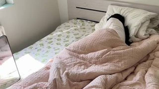 人怎么会被自己吓成这样