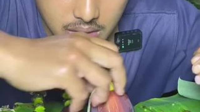 绿化带瑟瑟发抖