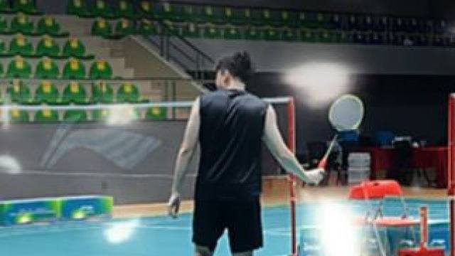 挡得住杀球，却挡不住你的冷漠 #羽毛球 #单打 #伤感