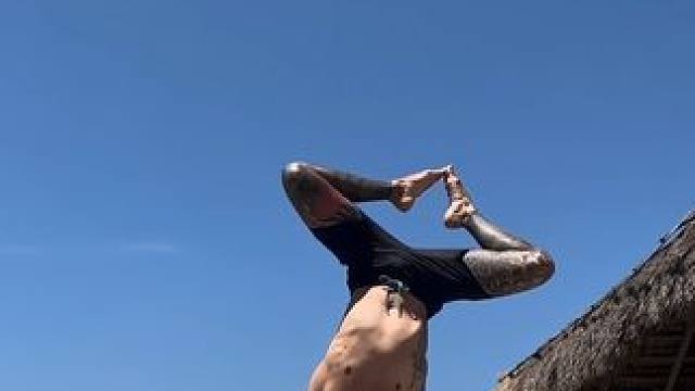 瑜伽练习让我们保持自律 #瑜伽动作教学 #瑜伽高级体式 #瑜伽体式