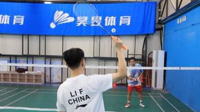 三种必学的网前抓扑技术 网前抓扑发力不能大，高球、平球、贴网球要用不同的手法#羽毛球 #羽毛球网前技