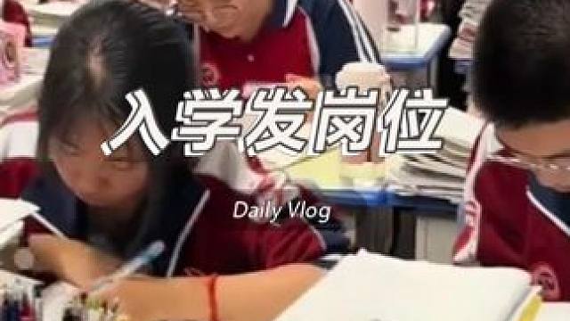 曹德旺砸 100 亿办的大学，50 人配 300 教授，毕业 